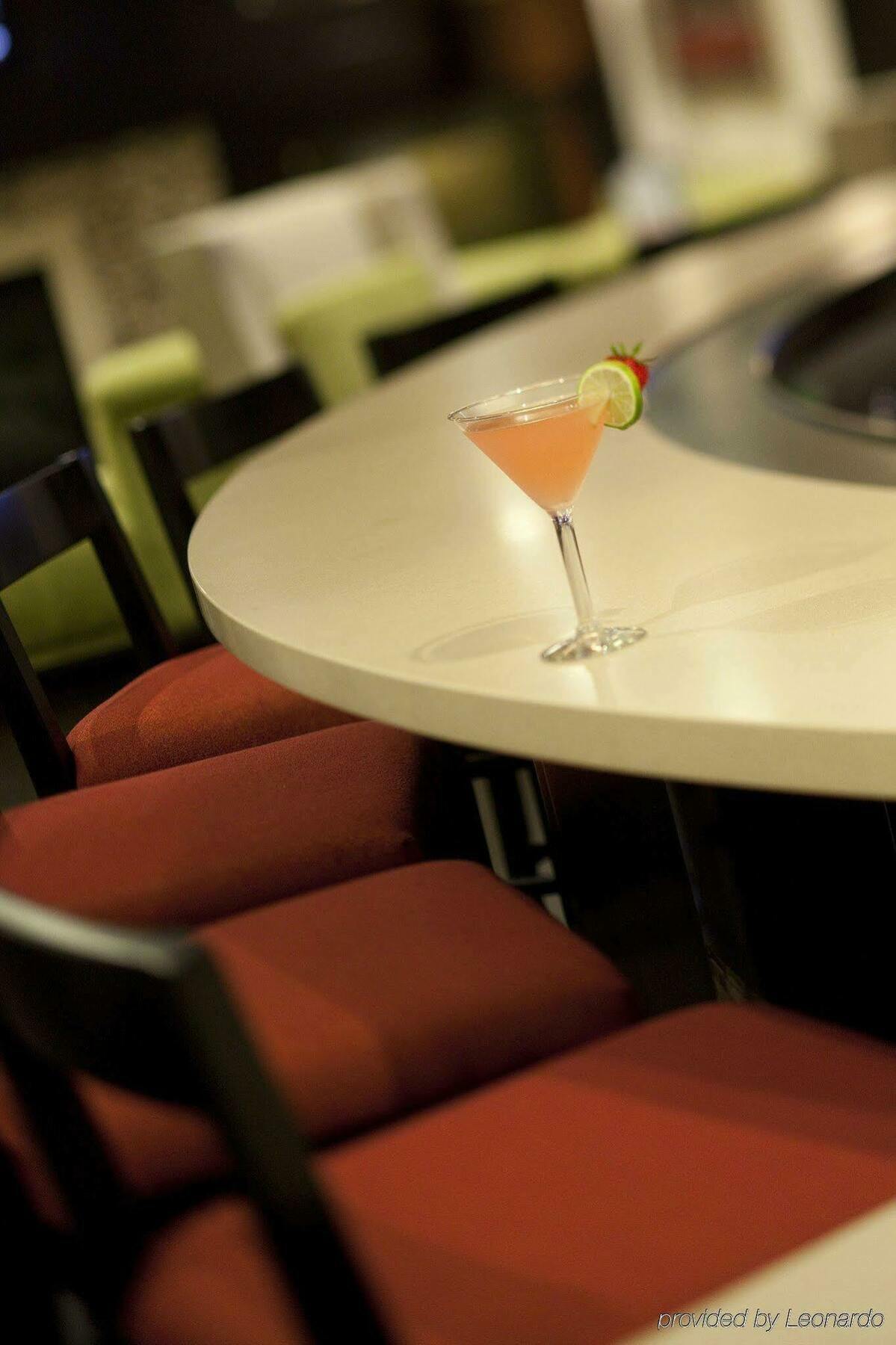 Holiday Inn Athens - University Area Bagian luar foto