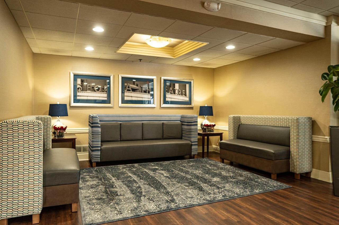 Holiday Inn Athens - University Area Bagian luar foto